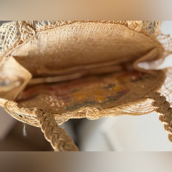 Floral Embroidered Straw Tote Bag - Picture 6 of 8